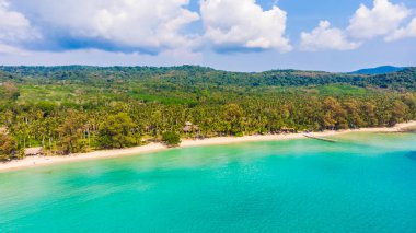 Güzel tropikal deniz ve plaj manzara seyahat - tatil tatil kavramı ile havadan görünümü