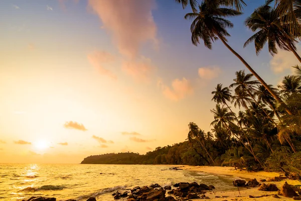 stock image Beautiful paradise island with beach and sea