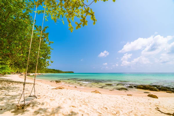 Bellissimo paradiso spiaggia tropicale e mare — Foto Stock