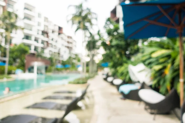 Абстрактная размытость и дефокусированный бассейн в отеле и курорте — стоковое фото