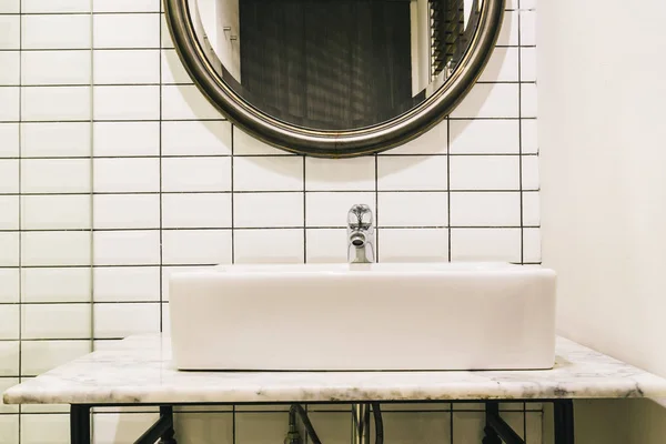 Faucet and sink decoration in bathroom — Stock Photo, Image