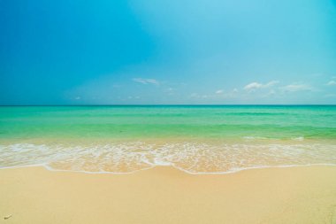 Güzel cennet tropikal plaj ve deniz