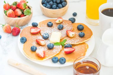 Sağlıklı kahvaltı seti