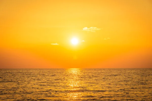Puesta de sol con mar — Foto de Stock