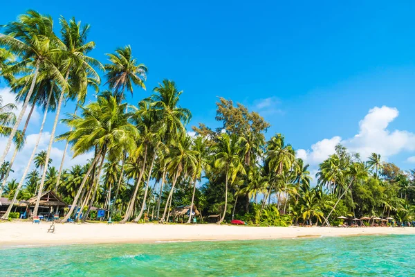 아름다운 열대 해변 과바다 — 스톡 사진