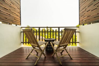 Masa ve sandalye açık veranda