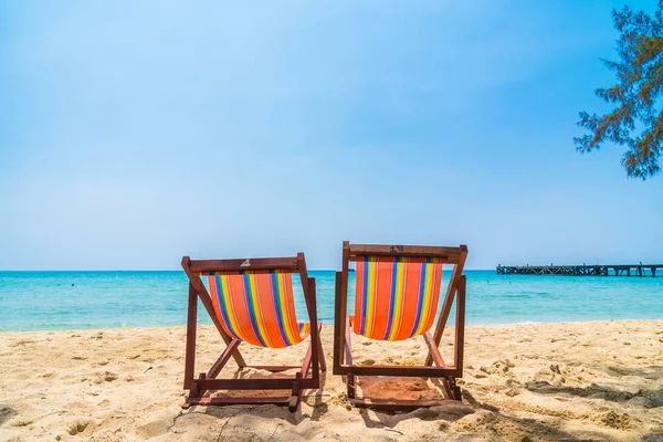 Silla en la playa —  Fotos de Stock