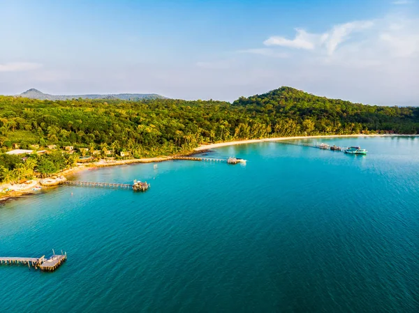 Beautiful Aerial view of beach and sea with coconut palm tree — Stock Photo, Image