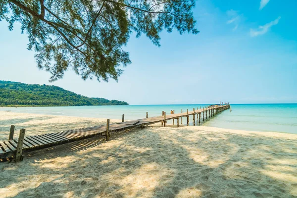 Vacker Tropisk Strand Och Hav Med Kokospalm Paradisön För Resor — Stockfoto