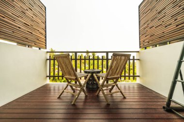 Masa ve sandalye açık veranda