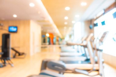 Soyut bulanıklık ve spor salonu iç fitness ekipmanları bulanıklaştırma