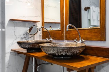 Bathro lavabo ve su musluk güzel dekorasyon iç