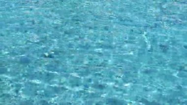 su yüzme havuzu full frame görüntüleri