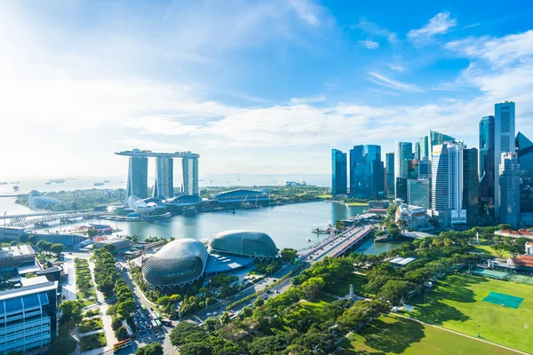 Hermoso edificio de arquitectura exterior paisaje urbano en Singapur — Foto de Stock