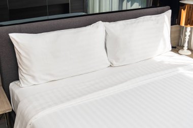 Beyaz yastık Yatak Dekorasyon iç