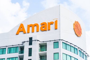 Pattaya Tayland - 25 Ekim 2019: Bui üzerinde Amari Otel tabelası