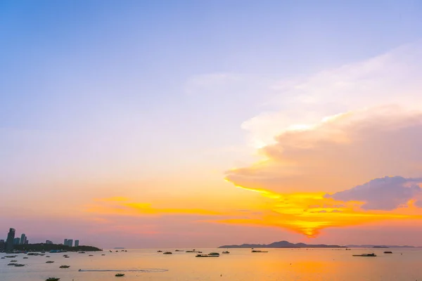 Hermoso paisaje de mar alrededor de la ciudad de Pattaya en Tailandia — Foto de Stock