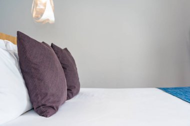 Beyaz yastık Yatak Dekorasyon iç