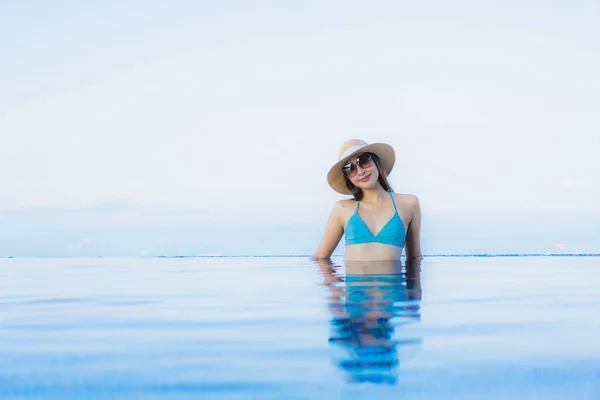 Portrait beautiful young asian women happy smile relax outdoor s — Stock Photo, Image