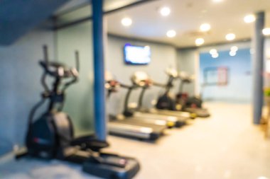 Spor salonunun içi bulanık.