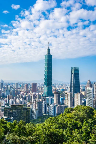 Krásná krajina a panoráma města Tchaj-pej 101 budovy a oblouk — Stock fotografie