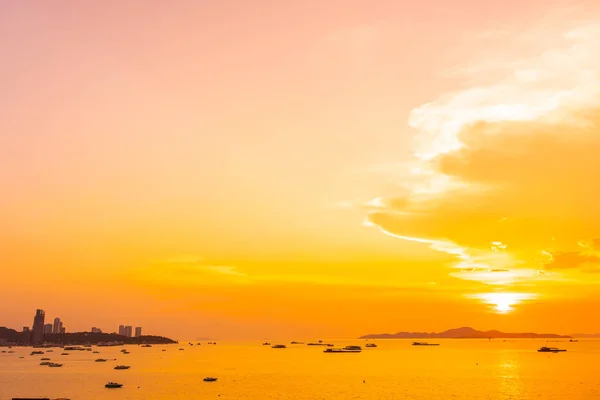 Gyönyörű táj a tenger óceán körül Pattaya város Thaiföldön — Stock Fotó