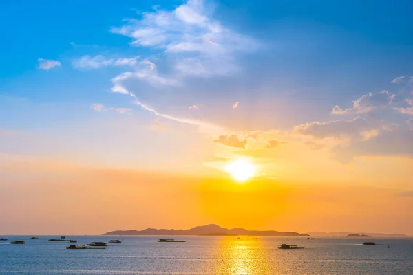 Hermoso paisaje de mar alrededor de la ciudad de Pattaya en Tailandia — Foto de Stock