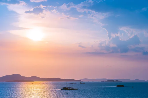 Hermoso paisaje de mar alrededor de la ciudad de Pattaya en Tailandia — Foto de Stock