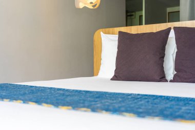 Beyaz yastık Yatak Dekorasyon iç