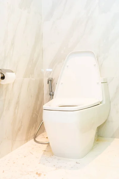 Assento vaso sanitário branco — Fotografia de Stock