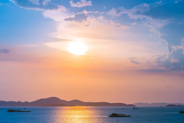 Hermoso paisaje de mar alrededor de la ciudad de Pattaya en Tailandia — Foto de Stock