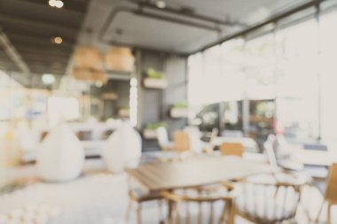 Otel 'deki soyut bulanık kahve dükkanı ve açık büfe restoranı