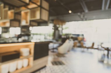 Otel 'deki soyut bulanık kahve dükkanı ve açık büfe restoranı