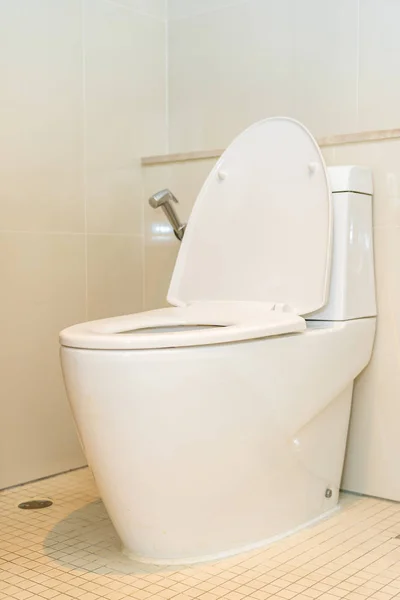 WC ciotola sedile in bagno interno — Foto Stock