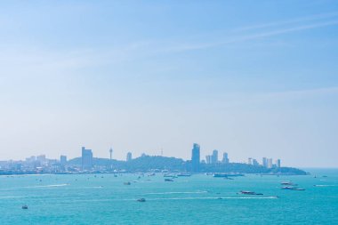 P 'deki güzel açık hava manzarası ve deniz manzarası.