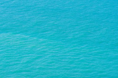 Deniz suyuyla soyut ve yüzeysel