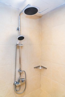 Banyonun içi su yüzeyi dekorasyonu.