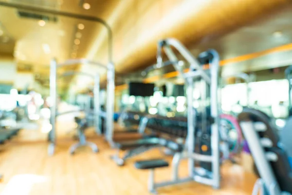 Attrezzatura fitness sfocata astratta nella sala interna della palestra — Foto Stock