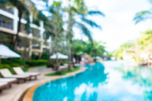 酒店度假村抽象模糊的室外游泳池 — 图库照片