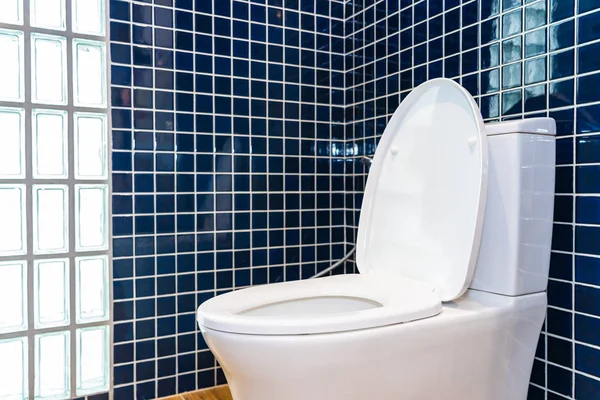 Toilet seat bowl in bathroom interior — Stock Photo, Image