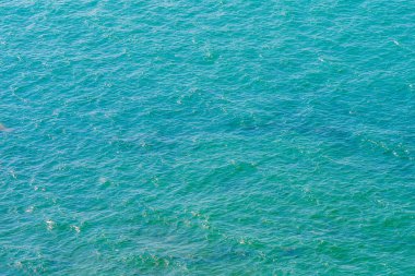 Deniz suyuyla soyut ve yüzeysel