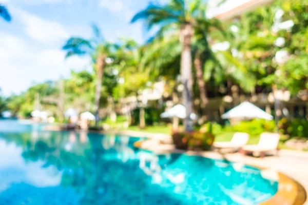 Abstracto desenfoque piscina al aire libre en el complejo hotelero — Foto de Stock