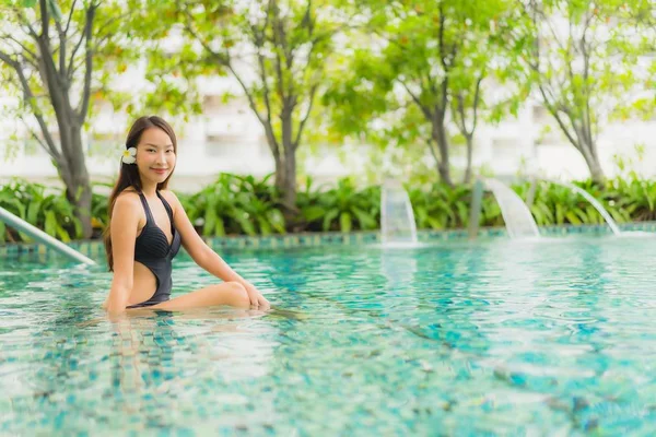 Portrait beautiful young asian women happy smile relax outdoor s — Stock Photo, Image