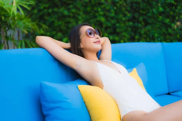 Portrait beautiful young asian women happy smile relax around ou — Stock Photo, Image