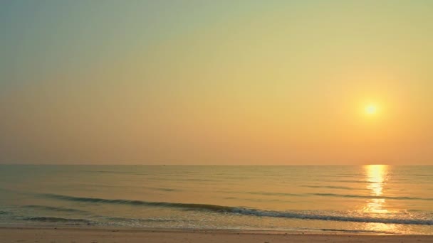 Imágenes Tranquilas Hermoso Mar Ondulado — Vídeo de stock