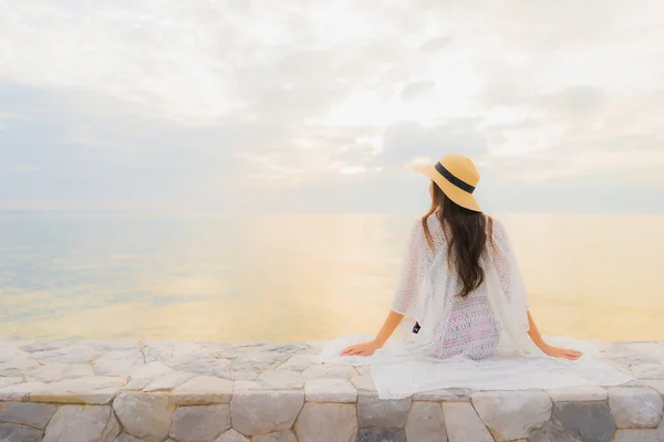 Portrait beautiful young asian women happy smile relax around se — Stock Photo, Image