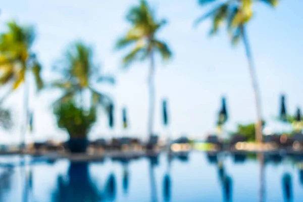 酒店度假村抽象模糊的室外游泳池 — 图库照片