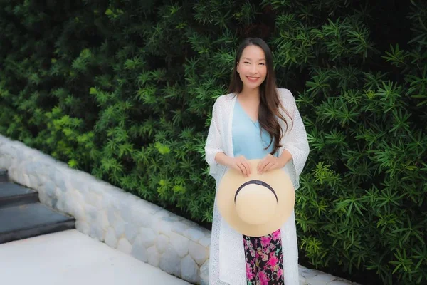 Retrato Bonito Jovem Asiático Mulheres Sorriso Feliz Com Vista Livre — Fotografia de Stock