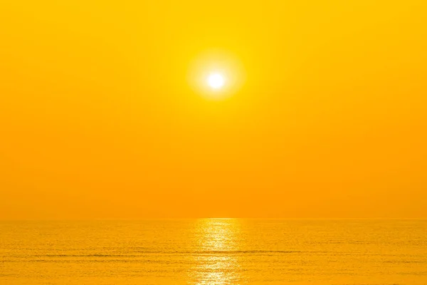 Vacker Tropisk Havsstrand Vid Soluppgång Eller Solnedgång Tid För Resor — Stockfoto