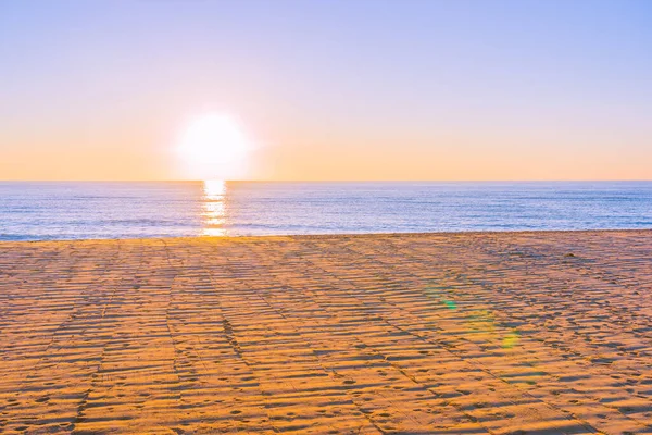 Schöne Tropische Natur Strand Meer Ozean Mit Sonnenuntergang Oder Sonnenaufgang — Stockfoto